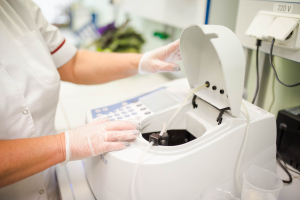 LABORATORIJA NEVEIKS MAKSAS PAKALPOJUMUS